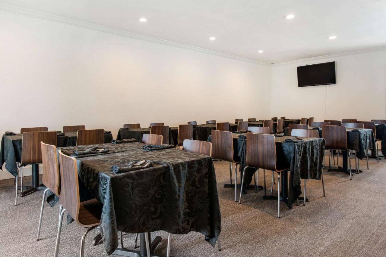 West Wing Hotel, Ascend Collection